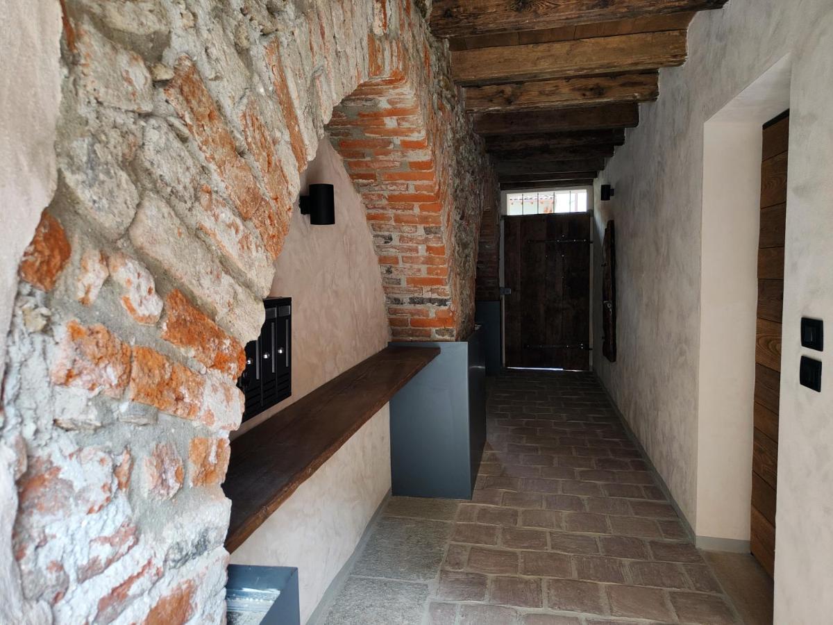 Domus Acaja Apartment Pinerolo Bagian luar foto