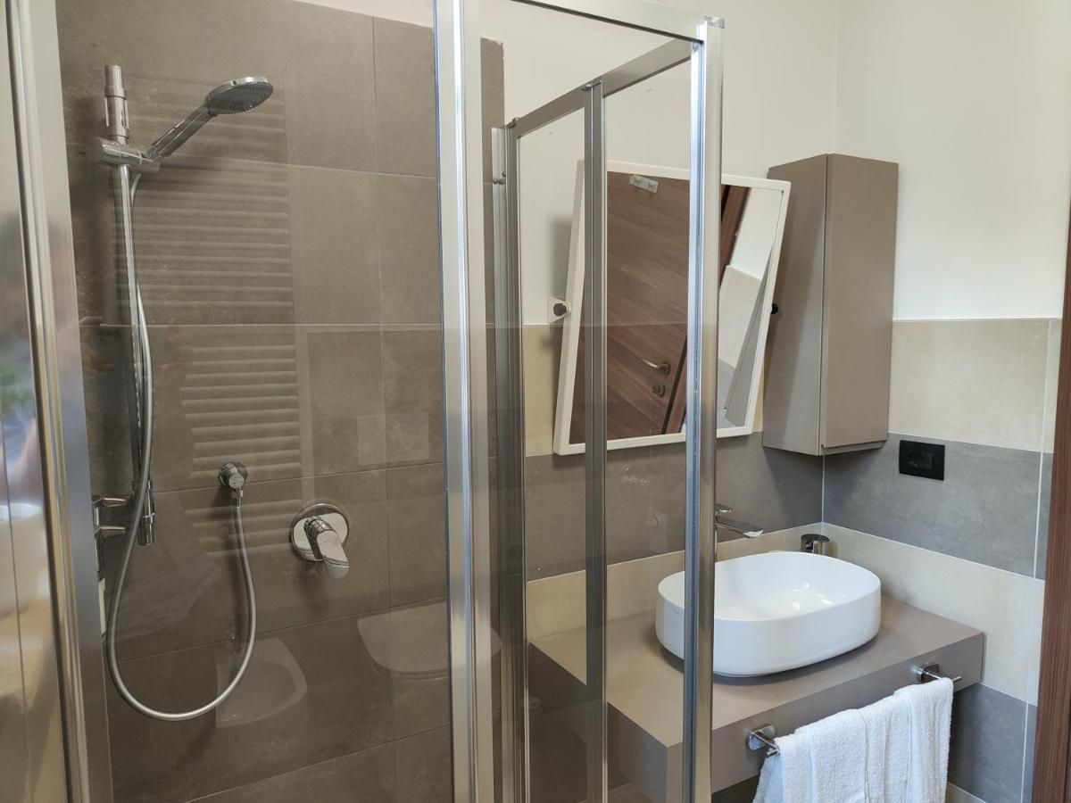 Domus Acaja Apartment Pinerolo Bagian luar foto